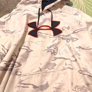 Underamour hoodie